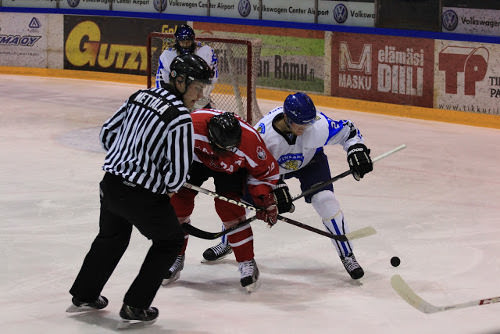 2013_04_04 Hokej Usa - Finsko 3den