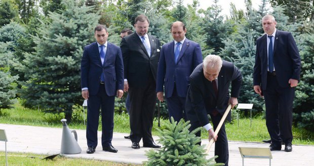 MIoš Zeman