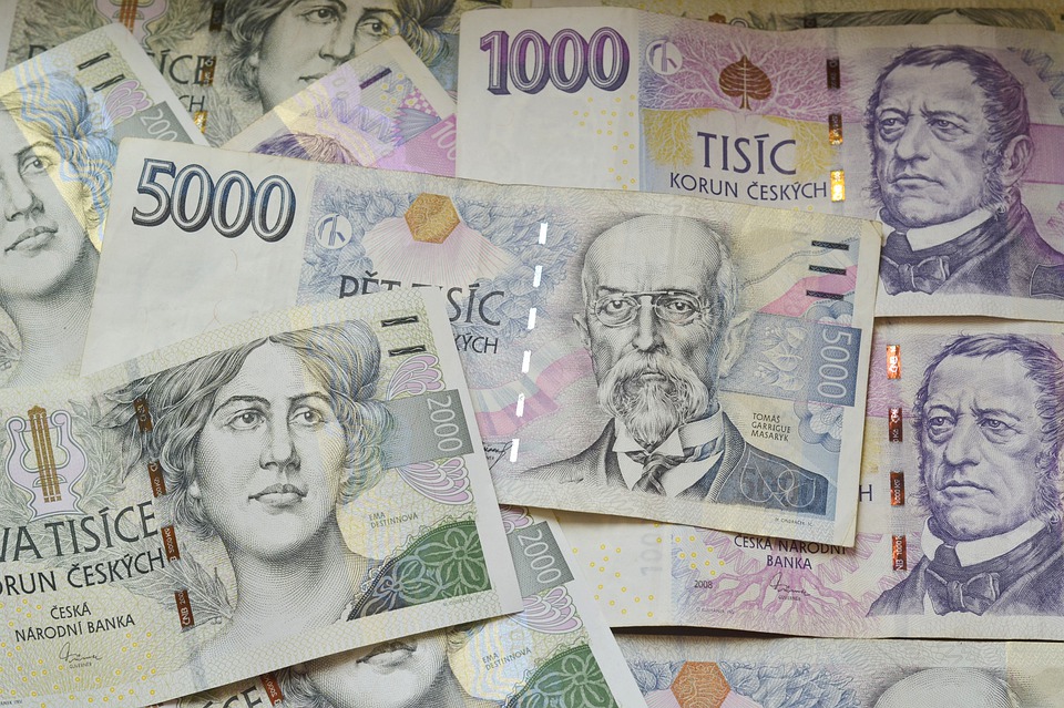 Od 1. července 2022 budou neplatné starší vzory českých bankovek – TICHÉ ZPRÁVY